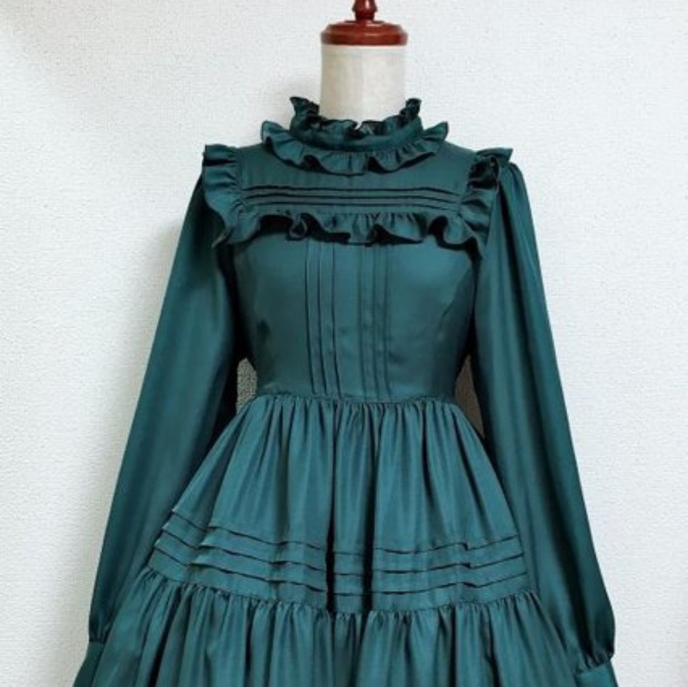 WTB Plus Size Lolita Items Esp. "Physical Drop"